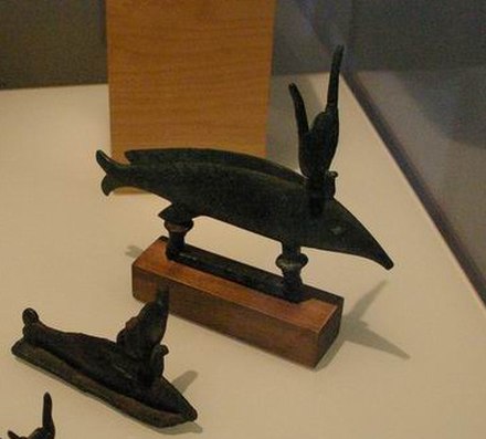 Блог mudder - 440px-Poissons_bronze_egypte.jpg