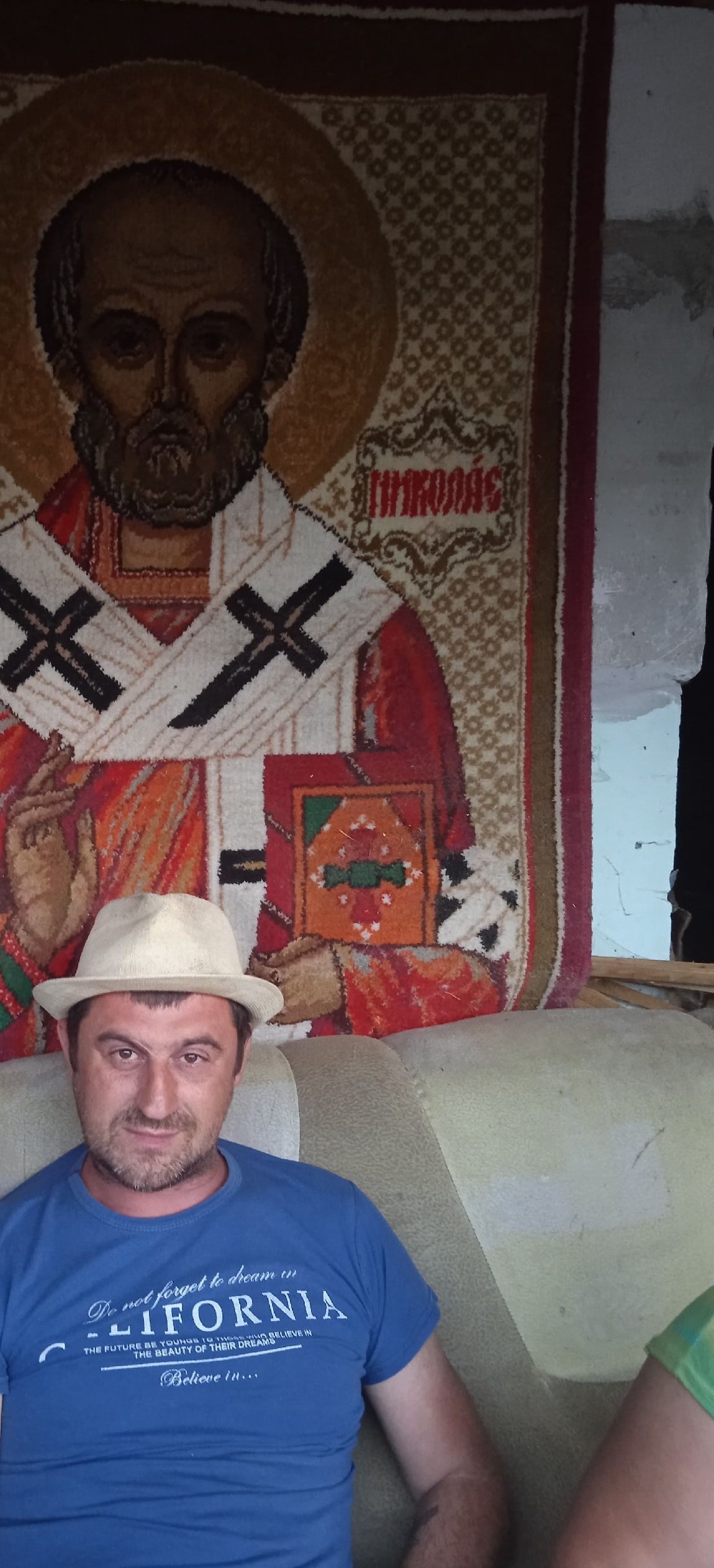 Что происходит - m1UlxZO-09c~2.jpg