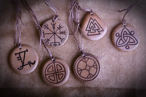 Заливочка Сердечки. ИТОГИ с 3 стр. - runes_3_ad25c4c65063127b27189d7cb6ae2d79.jpg