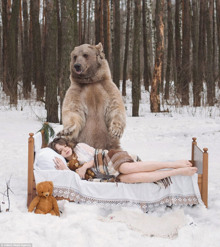 Конкурс с элементами юмора : Завтрак туриста ИТОГИ .5ст. - Model-Maria-Sidorova-with-Bear-3.jpg