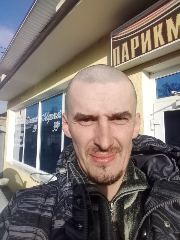 Помогите, пожалуйста. Есть ли на мне что-то? - Я.jpg